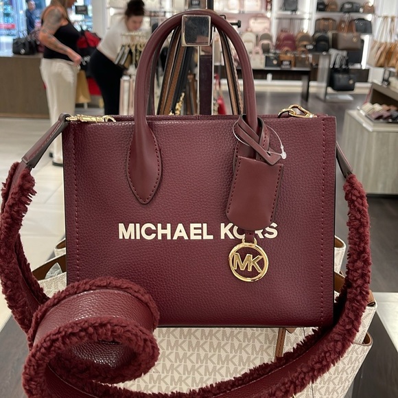 Michael Kors Mirella Small Pebbled Leather Crossbody Bag
OXBLOOD 
NWT - Picture 10 of 16